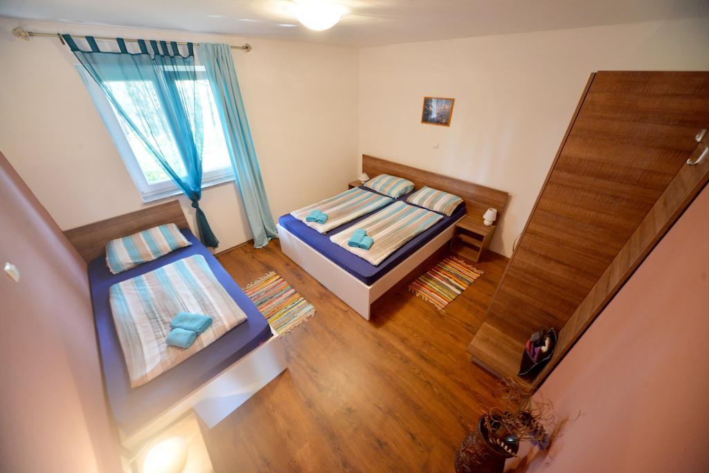 Guest House Rudine Slunj Rum bild