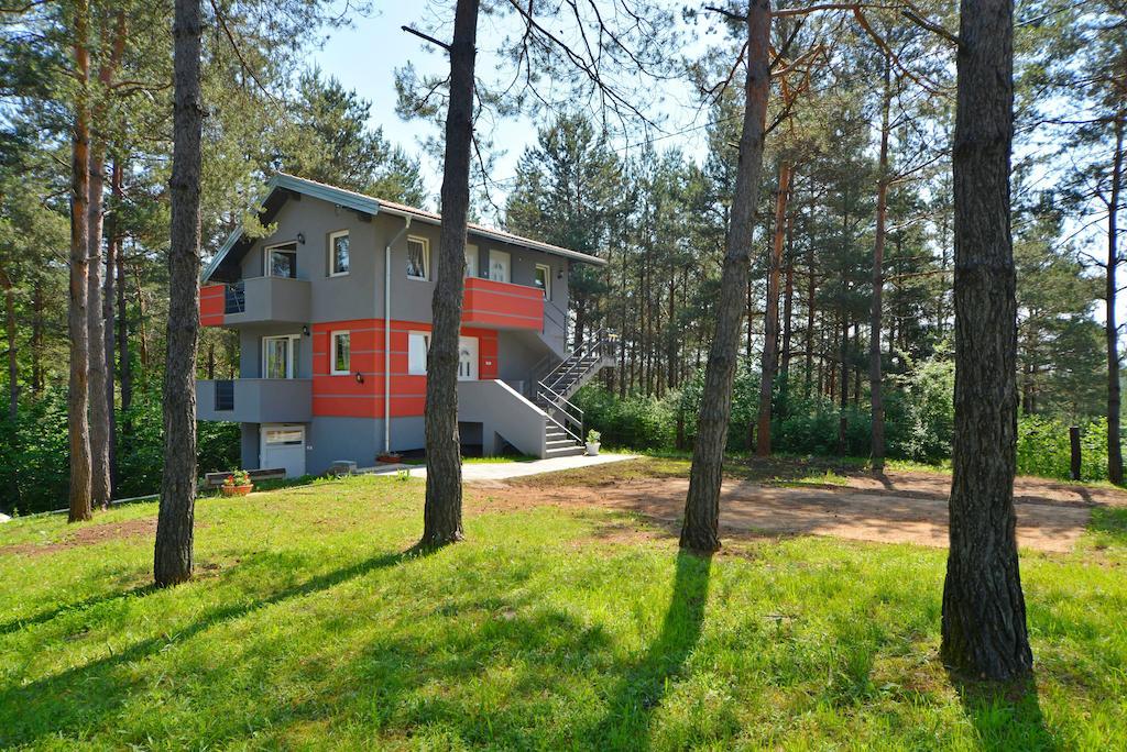 Guest House Rudine Slunj Exteriör bild