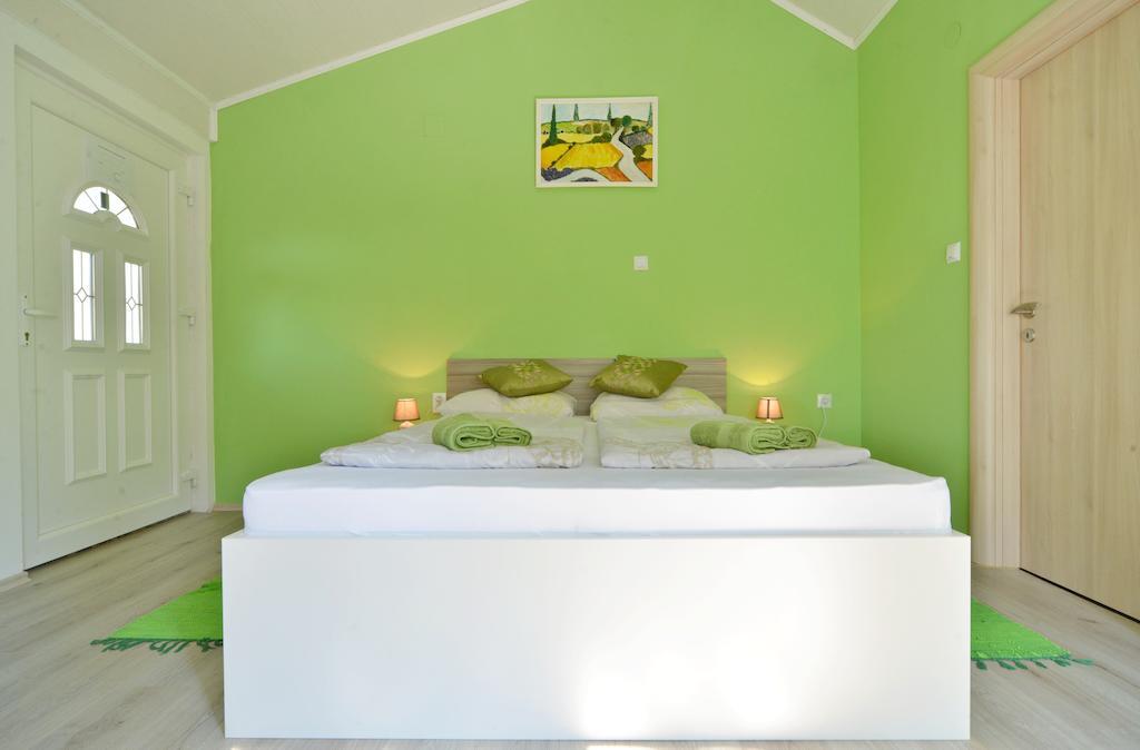 Guest House Rudine Slunj Rum bild